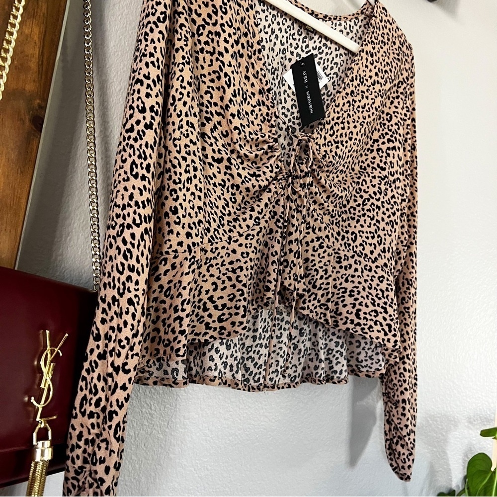 AFRM Top NWT x Nordstrom Cheetah Animal Print Keyhole Tie Crop Blouse Size Small - Picture 2 of 4